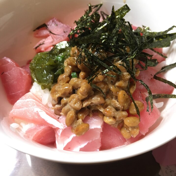 まぐろ 納豆 めかぶのネバネバ丼 レシピ 作り方 By コロン S Kitchen 楽天レシピ